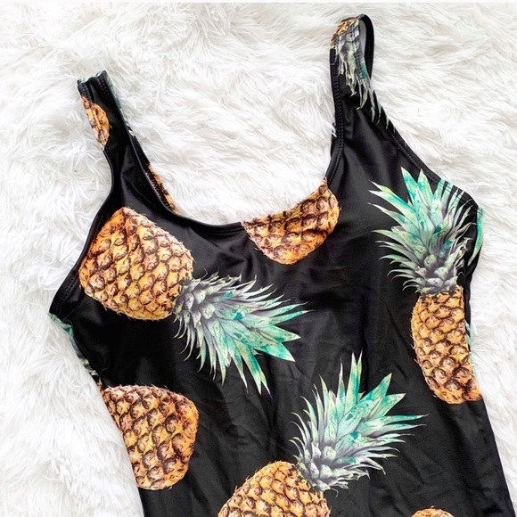 Pineapple 🍍 Print Swimsuit 👙 - Picture 3 of 7